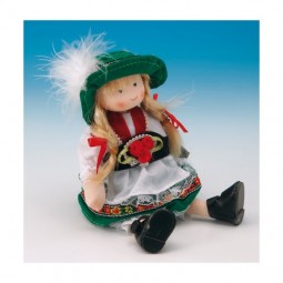 Poupée fille en costume folkorique